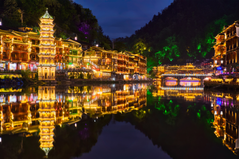 Trung Quốc: Trương Gia Giới – Phượng Hoàng Cổ Trấn – 6 Ngày 5 Đêm