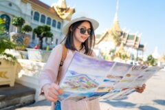 Nên ĐI Du Lịch Tự Túc Hay Theo Tour? So Sánh Chi Tiết Để Lựa Chọn Hình Thức Phù Hợp