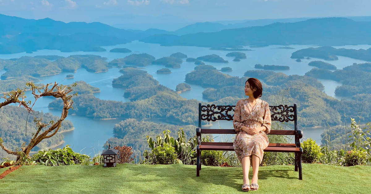 Ngắm Toàn Cảnh Hồ Từ Homestay Tà Đùng