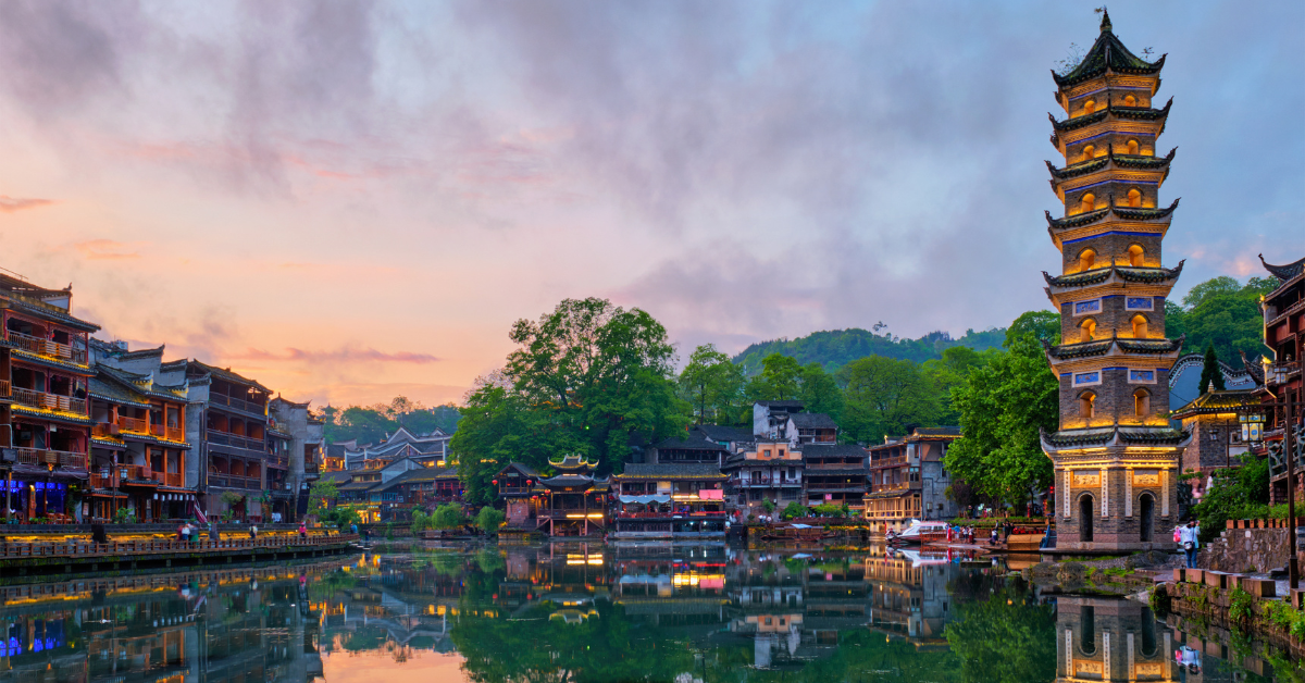 Tham quan Phượng Hoàng Cổ Trấn