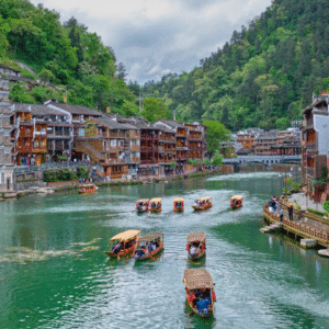 Phượng Hoàng Cổ Trấn